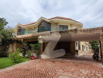 ایف ۔ 7 اسلام آباد میں 5 کمروں کا 2 کنال مکان 12.0 لاکھ میں کرایہ پر دستیاب ہے۔