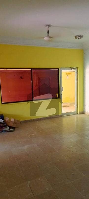 500 Yards Bungalow For Rent ,Ideal For Any Commercial Used School /Office