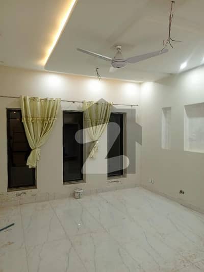 بحریہ انکلیو بحریہ ٹاؤن,اسلام آباد میں 2 کمروں کا 8 مرلہ بالائی پورشن 63.0 ہزار میں کرایہ پر دستیاب ہے۔