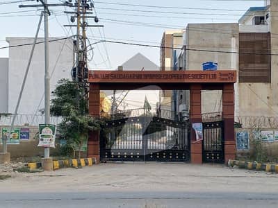 4 Bed DD Flat With A Roof For Sale