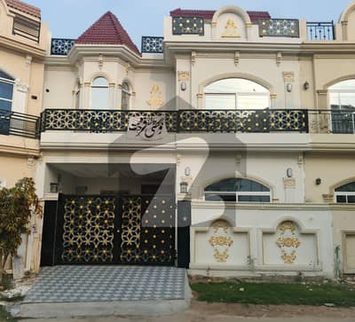 بخ ولاز فیز 2 - حامد بلاک بوچ ایگزیکٹو ولاز - فیز 2,بش ایگزیکٹو ولاز,ملتان میں 4 کمروں کا 5 مرلہ مکان 2.15 کروڑ میں برائے فروخت۔