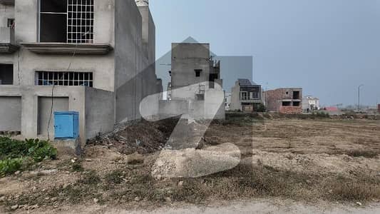 10 Marla Residential Plot Situated In Paragon City - Orchard Block For sale