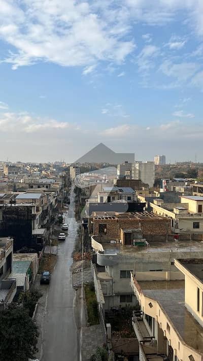 PENT HOUSE FOR SALE ON BEST LOCATION