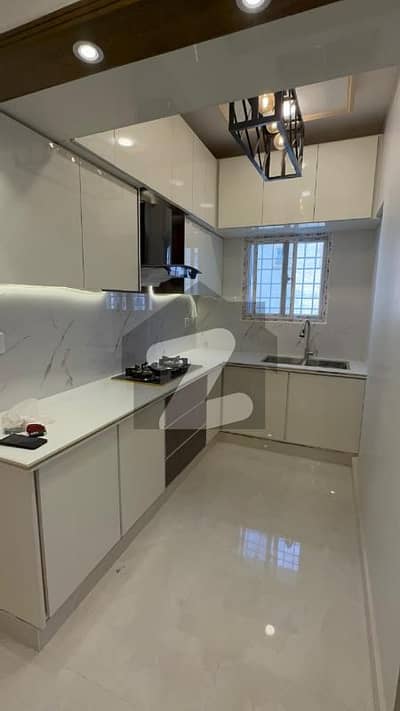 بخاری کمرشل ایریا ڈی ایچ اے فیز 6,ڈی ایچ اے ڈیفینس,کراچی میں 3 کمروں کا 5 مرلہ فلیٹ 2.75 کروڑ میں برائے فروخت۔