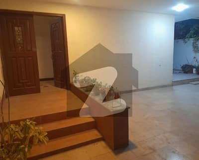 ڈی ایچ اے فیز 6 ڈی ایچ اے ڈیفینس,کراچی میں 8 کمروں کا 1 کنال مکان 17.0 کروڑ میں برائے فروخت۔