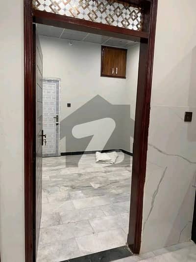 1st Floor 3 Bed Portion With Parking West Open