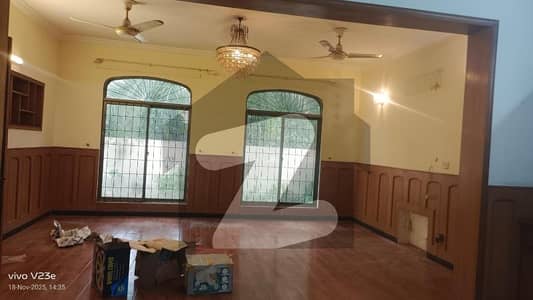 ڈی ایچ اے فیز 3 ڈیفنس (ڈی ایچ اے),لاہور میں 3 کمروں کا 1 کنال زیریں پورشن 1.49 لاکھ میں کرایہ پر دستیاب ہے۔