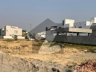 1 KANAL RESIDENTIAL PLOT FOR SALE IN DHA PHASE 8 -X BLOCK.