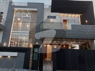 10 MARLA BRAND NEW MODERN HOUSE AVAILABLE FOR SALE IN PRIME LOCATION OF IEP ENGINEERING TOWN