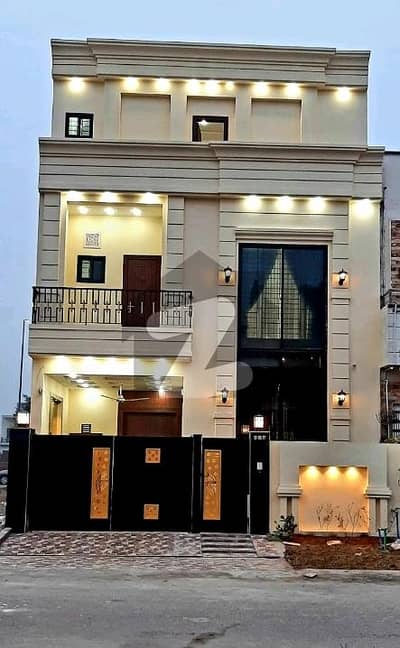 سٹی ہاؤسنگ سوسائٹی گوجرانوالہ میں 4 کمروں کا 5 مرلہ مکان 1.9 کروڑ میں برائے فروخت۔