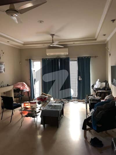 ڈی ایچ اے فیز 3 ڈیفنس (ڈی ایچ اے),لاہور میں 2 کمروں کا 1 کنال زیریں پورشن 1.3 لاکھ میں کرایہ پر دستیاب ہے۔