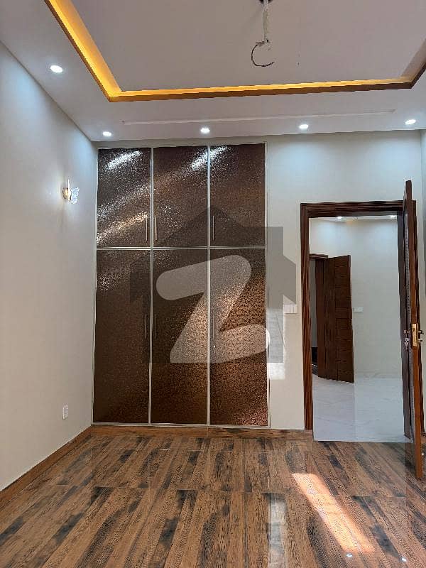 نواب ٹاؤن لاہور میں 2 کمروں کا 5 مرلہ فلیٹ 72.0 ہزار میں کرایہ پر دستیاب ہے۔ نواب ٹاؤن لاہور میں 2 کمروں کا 5 مرلہ فلیٹ 72.0 ہزار میں کرایہ پر دستیاب ہے۔