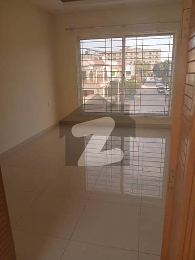 10 Marla Full House up for Rent Bahria Town, Phase 4