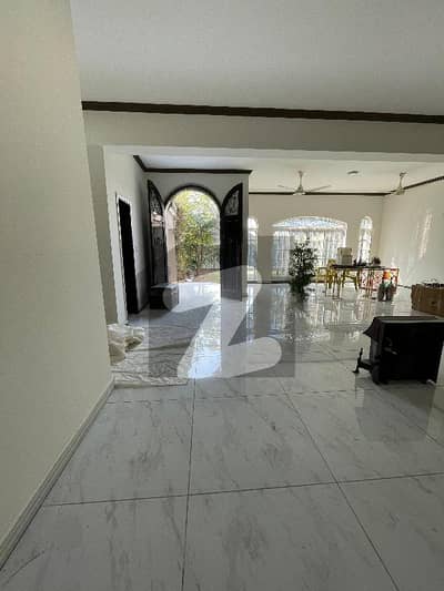 1 Kanal House For Grabs In D-12