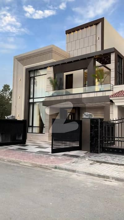 10 Marla Brand New House Available For Sale