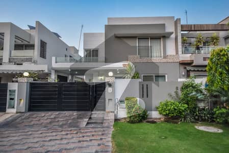 ڈی ایچ اے فیز 8 سابقہ ​​پارک ویو ڈی ایچ اے فیز 8,ڈی ایچ اے ڈیفینس,لاہور میں 4 کمروں کا 10 مرلہ مکان 4.7 کروڑ میں برائے فروخت۔