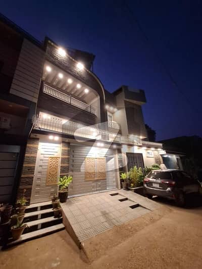 اسراء ولیج حیدر آباد میں 9 مرلہ مکان 7.5 کروڑ میں برائے فروخت۔