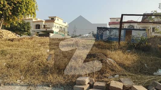 بحریہ انکلیو - سیکٹر سی 1 بحریہ انکلیو,بحریہ ٹاؤن,اسلام آباد میں 8 مرلہ کمرشل پلاٹ 6.5 کروڑ میں برائے فروخت۔