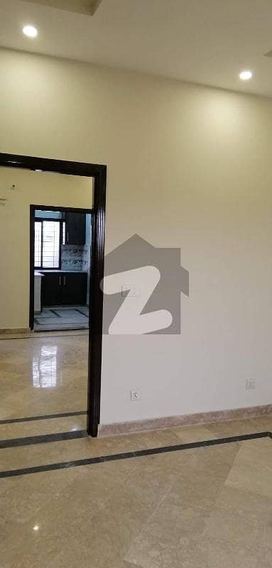 گلبرگ 2 گلبرگ,لاہور میں 4 مرلہ Studio زیریں پورشن 45.0 ہزار میں کرایہ پر دستیاب ہے۔