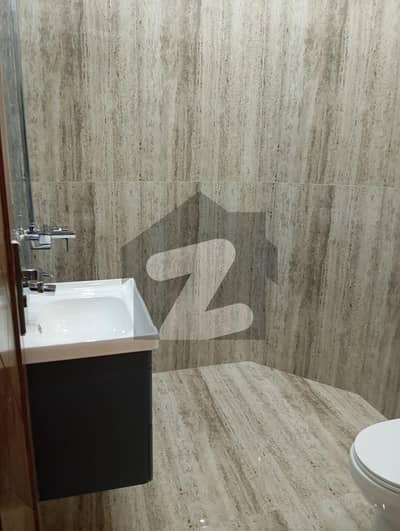 فارمانئیٹس ہاؤسنگ سکیم لاہور میں 2 کمروں کا 5 مرلہ بالائی پورشن 45.0 ہزار میں کرایہ پر دستیاب ہے۔