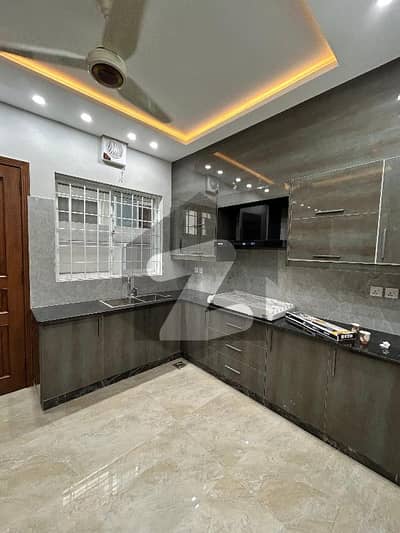 بحریہ انکلیو بحریہ ٹاؤن,اسلام آباد میں 3 کمروں کا 10 مرلہ زیریں پورشن 85.0 ہزار میں کرایہ پر دستیاب ہے۔