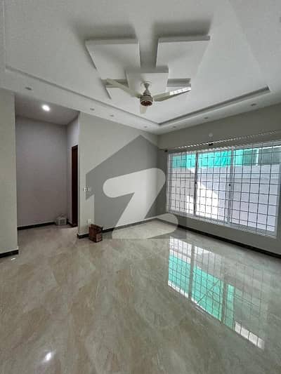 Brand New 10 Marla Elegant Ground Portion Available For Rent