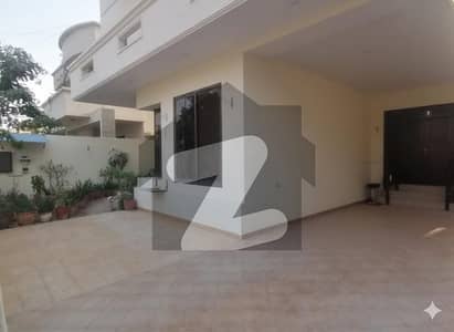 ڈی ایچ اے فیز 6 ڈی ایچ اے ڈیفینس,کراچی میں 6 کمروں کا 1 کنال مکان 13.5 کروڑ میں برائے فروخت۔