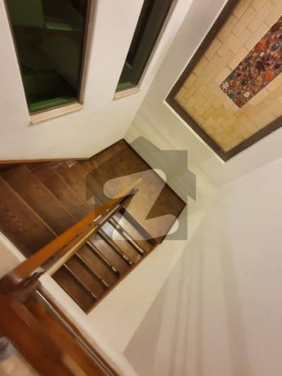 ڈی ایچ اے فیز 4 ڈیفنس (ڈی ایچ اے),لاہور میں 4 کمروں کا 10 مرلہ مکان 2.3 لاکھ میں کرایہ پر دستیاب ہے۔ ڈی ایچ اے فیز 4 ڈیفنس (ڈی ایچ اے),لاہور میں 4 کمروں کا 10 مرلہ مکان 2.3 لاکھ میں کرایہ پر دستیاب ہے۔