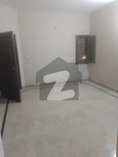 گلستانِِ جوہر ۔ بلاک 3 گلستانِ جوہر,کراچی میں 3 کمروں کا 10 مرلہ زیریں پورشن 80.0 ہزار میں کرایہ پر دستیاب ہے۔