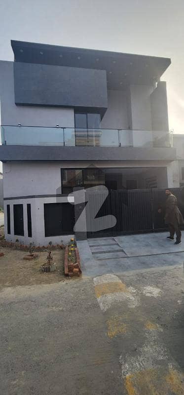 پارک ویو سٹی لاہور میں 4 کمروں کا 5 مرلہ مکان 2.41 کروڑ میں برائے فروخت۔