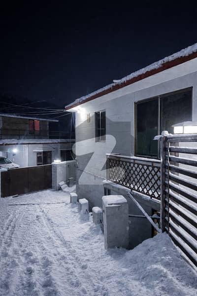 بھوربن مری میں 3 کمروں کا 10 مرلہ مکان 1.5 لاکھ میں کرایہ پر دستیاب ہے۔