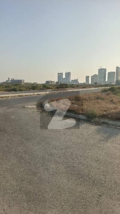 ڈی ایچ اے فیز 8 ڈی ایچ اے ڈیفینس,کراچی میں 1 کنال رہائشی پلاٹ 6.25 کروڑ میں برائے فروخت۔