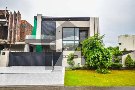 1 KANAL BRAND NEW MODERN DESIGNER HOUSE FOR RENT NEAR TO PARK