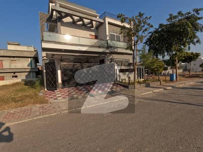 10 Marla House For Sale In Topcity-1 Islamabad in Very Reasonable Price.