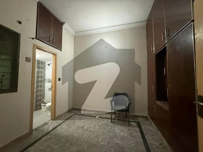 سبزہ زار سکیم لاہور میں 4 کمروں کا 2 مرلہ مکان 38.0 ہزار میں کرایہ پر دستیاب ہے۔