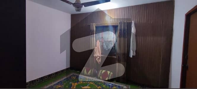 3 Bed DD Flat In Apsara Apartment, Block-16 Gulshan-E-Iqbal Karachi