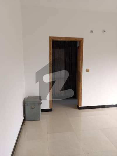 سوان گارڈن اسلام آباد میں 2 کمروں کا 4 مرلہ فلیٹ 30.0 ہزار میں کرایہ پر دستیاب ہے۔