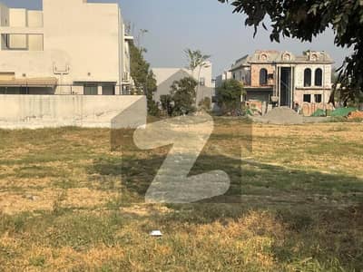 ڈی ایچ اے فیز 8 - بلاک وائے فیز 8,ڈیفنس (ڈی ایچ اے),لاہور میں 10 مرلہ رہائشی پلاٹ 1.2 کروڑ میں برائے فروخت۔ ڈی ایچ اے فیز 8 - بلاک وائے فیز 8,ڈیفنس (ڈی ایچ اے),لاہور میں 10 مرلہ رہائشی پلاٹ 1.2 کروڑ میں برائے فروخت۔