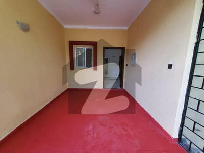 بحریہ ٹاؤن فیز 8 - سفاری ہومز بحریہ ٹاؤن فیز 8,بحریہ ٹاؤن راولپنڈی,راولپنڈی میں 2 کمروں کا 5 مرلہ مکان 1.14 کروڑ میں برائے فروخت۔