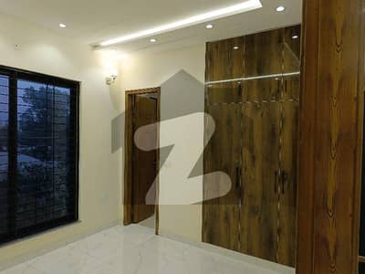 10 Marla Brand New Facing Park Upper Portion For Rent With Gas