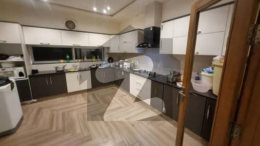 نشیمنِ اقبال فیز 2 نشیمنِ اقبال,لاہور میں 3 کمروں کا 1 کنال زیریں پورشن 90.0 ہزار میں کرایہ پر دستیاب ہے۔