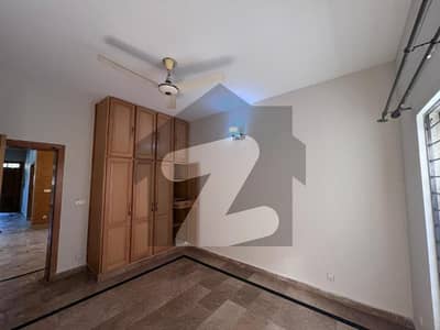 10 Marla Uppel Portion Available For Rent G-13/3