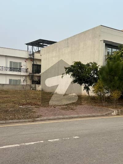 بحریہ انکلیو - سیکٹر سی 2 بحریہ انکلیو,بحریہ ٹاؤن,اسلام آباد میں 10 مرلہ رہائشی پلاٹ 2.2 کروڑ میں برائے فروخت۔