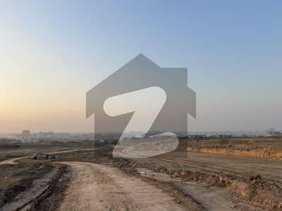 Gulberg Green Block B 04kanal Cutting Highted Land Near To Possession Available For Sale