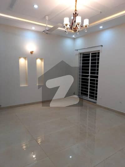 DHA Phase 7 use conditions upper portion available for rent