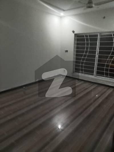 کوب لائن راولپنڈی میں 3 کمروں کا 5 مرلہ زیریں پورشن 45.0 ہزار میں کرایہ پر دستیاب ہے۔