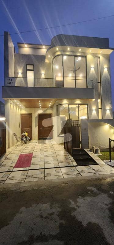 پارک ویو سٹی لاہور میں 5 کمروں کا 5 مرلہ مکان 2.49 کروڑ میں برائے فروخت۔