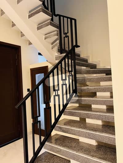 گرین سٹی لاہور میں 3 کمروں کا 5 مرلہ مکان 1.0 لاکھ میں کرایہ پر دستیاب ہے۔