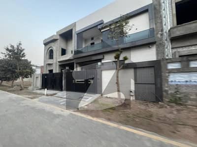 Invest In Your Future In Park View City Lahore