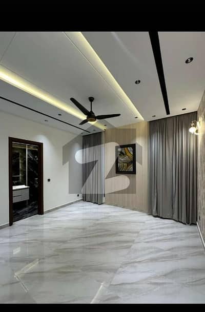 8 Marla House Available For Rent